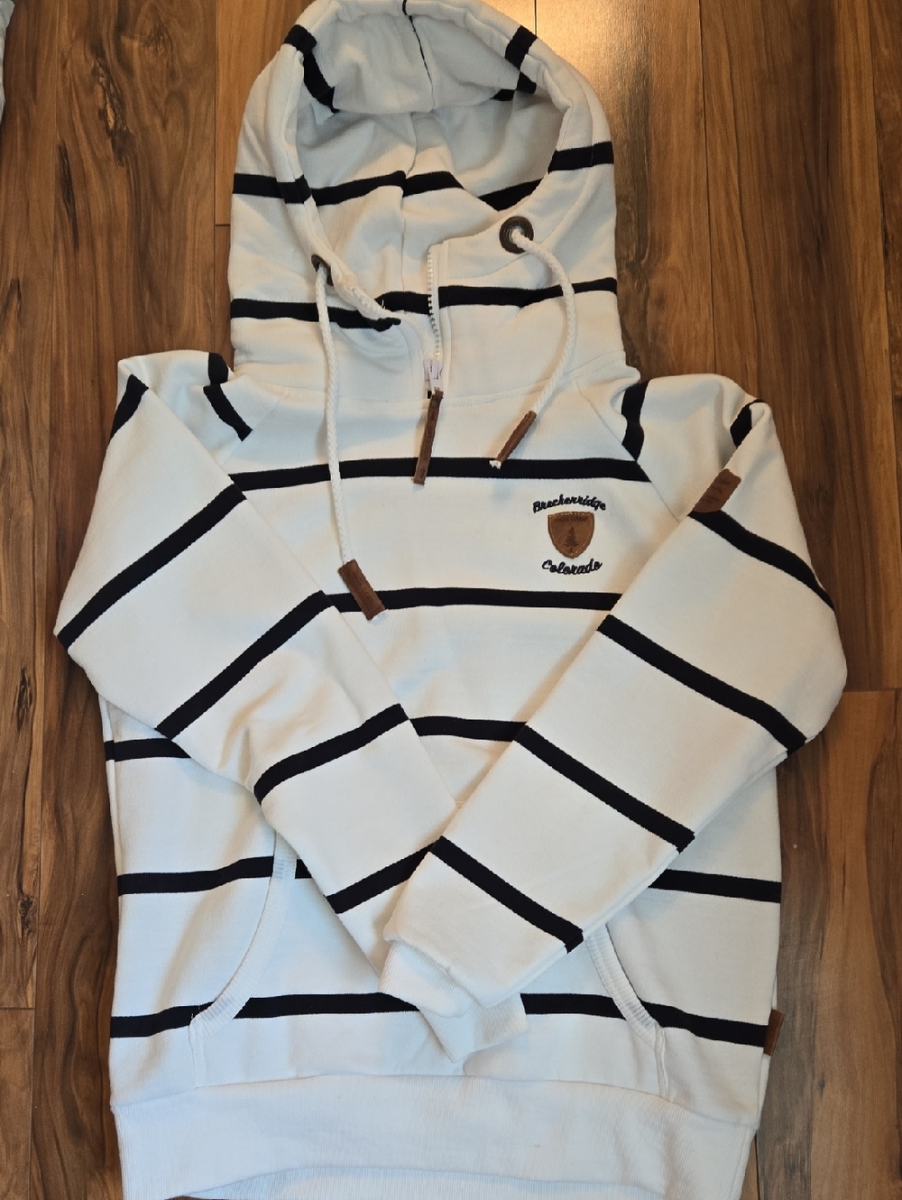 Striped Hooded Pullover Sweatshirt - White & Navy